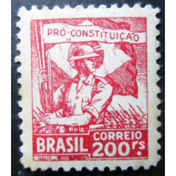 Selo Postal do Brasil de 1932 Soldado e Bandeira 200 N