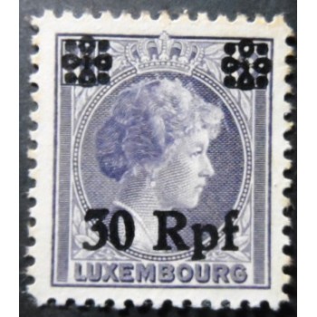 Selo postal de Luxemburgo de 1940 Grand Duchess Charlotte overprinted 30
