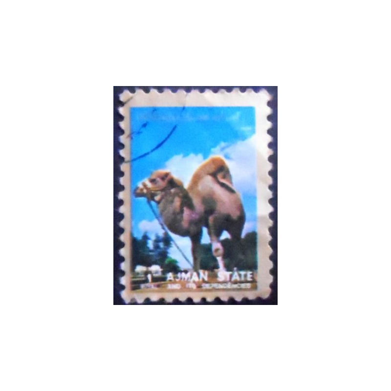 Selo postal de Ajman de 1973 Bactrian Camel