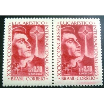 Par de selos postais do Brasil de 1955 36º Congresso Eucarístico M