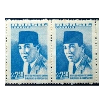 Par de selos postais do Brasil de 1959 Presidente Sukarno