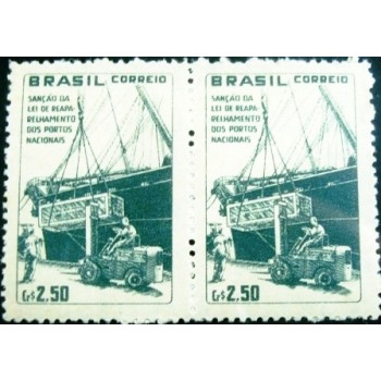 Par de selos postais do Brasil de 1959 Fundo Portuário N