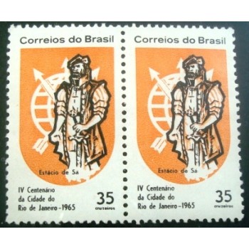 Par de selos postais do Brasil de 1965 Estácio de Sá N