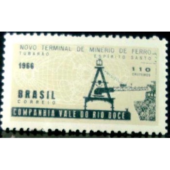 Selo postal do Brasil de 1966 Terminal de Tubarão M