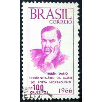 Imagem similar à do selo postal do Brasil de 1966 Ruben Dario U