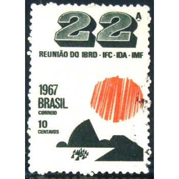 Imagem similar à do selo postal do Brasil de 1967 Reunião do IBRD U