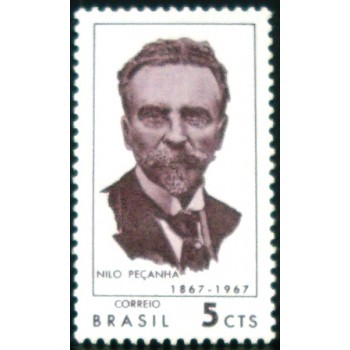 Selo postal do Brasil de 1967 Nilo Peçanha M