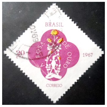 Imagem similar à do selo postal do Brasil de 1967 Rosa de Ouro U