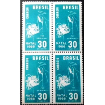 Quadra de selos postais do Brasil de 1966 Natal