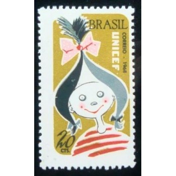 Selo postal do Brasil de 1968 UNICEF M