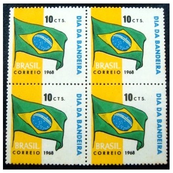 Quadra de selo postais do Brasil de 1968 Bandeira Nacional M