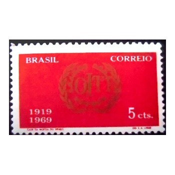 Selo postal do Brasil de 1969 O.I.T. N