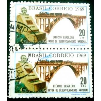 Par de selos postais do Brasil de 1969 Exército Brasileiro U