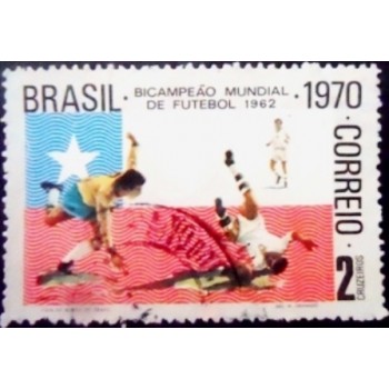 Imagem similar à do selo postal do Brasil de 1970 Garrincha e Masopust U