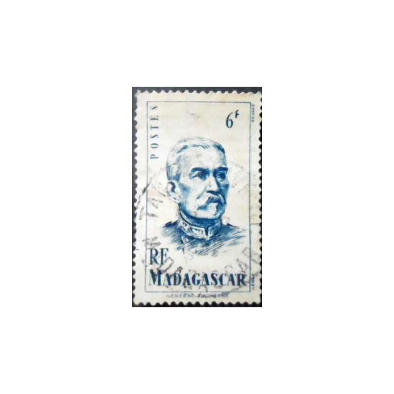 Selo postal de Madagascar de 1946 General Duchesne