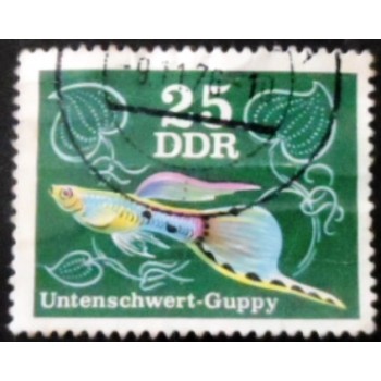 Selo postal da Alemanha Oriental de 1976 Below-sword Guppy U