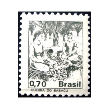 Selo postal do Brasil de 1979 Quebra do Babaçu N