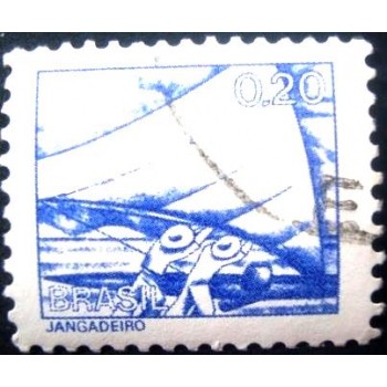 Imagem similar à do selo postal do Brasil de 1976 - Jangadeiro U