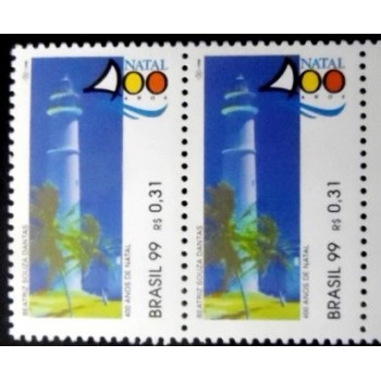 Par de selos postais do Brasil de 1999  Natal