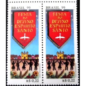Par de selos postais do Brasil de 2000 Divino Espírito Santo