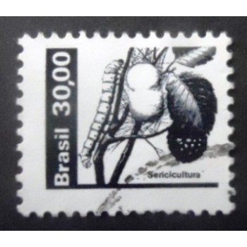 Selo postal do Brasil de 1982 Sericultura Casulo Branco