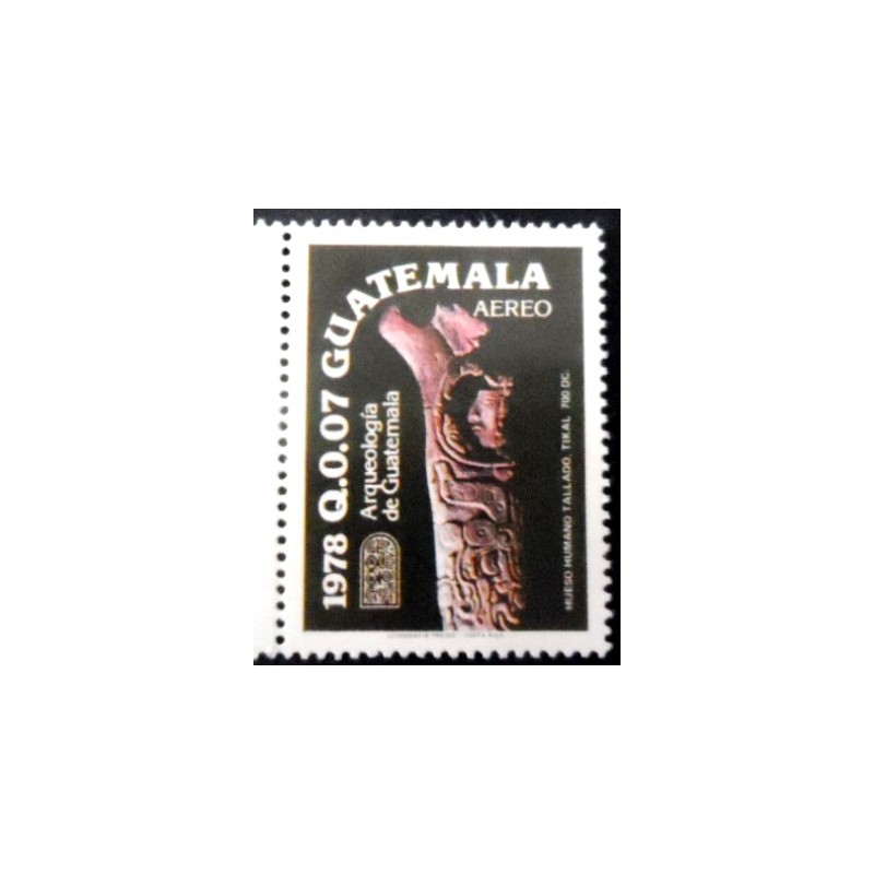 Selo postal da Guatemala de 1979 Engraved Bone
