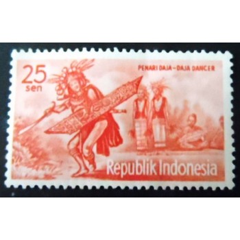 Selo postal da indonésia de 1961 Daja dancer N