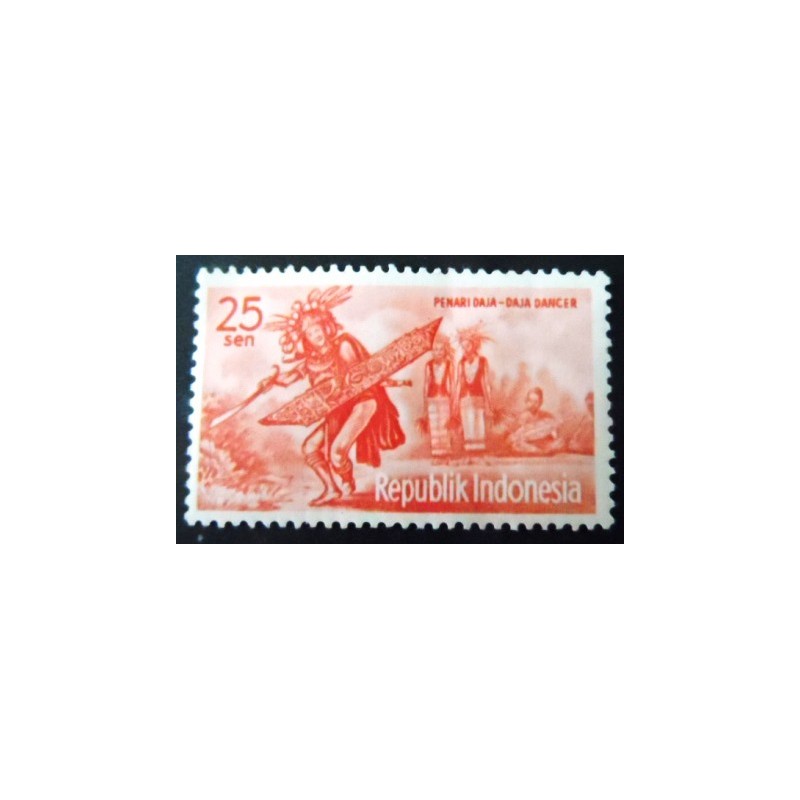 Selo postal da indonésia de 1961 Daja dancer N