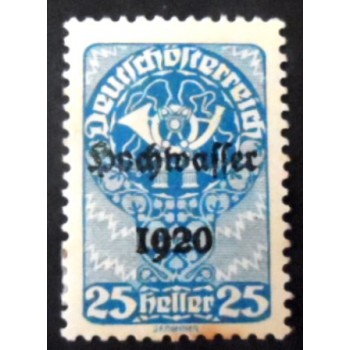 Selo postal da Áustria de 1921 Posthorn 25 + 50