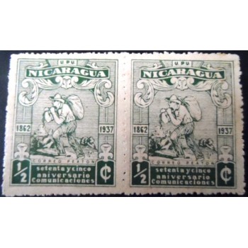 Par de selos postais da Nicarágua de 1938 Mail Coach ½