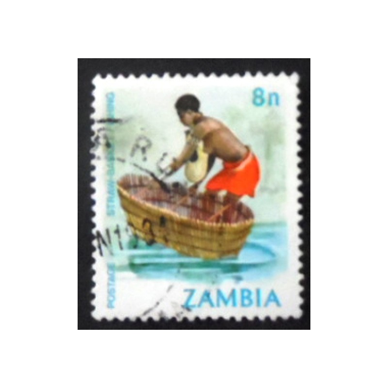 Selo postal da Zâmbia de 1981 Straw-Basket Fishing U