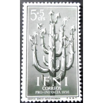 Selo postal de IFNI de 1956 Senecio anteuphorbium 5+5 M