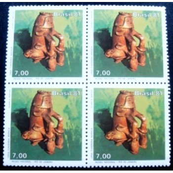 Quadra de selos do Brasil de 1981 Urna Funerária Maraca M
