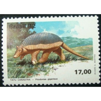 Selo postal do Brasil de 1982 Tatu Canastra M