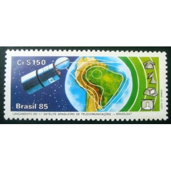 Selo postal do Brasil de 1985 Brasilsat M