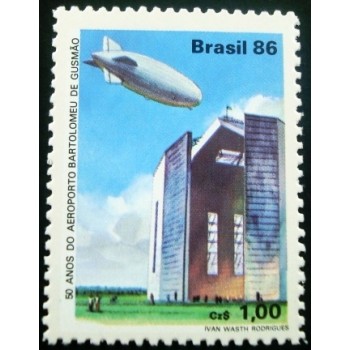 Selo postal do Brasil de 1988 Bartolomeu de Gusmão M