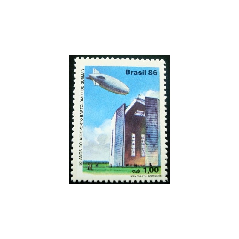 Selo postal do Brasil de 1988 Bartolomeu de Gusmão M