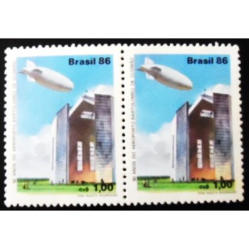 Par de selos postais do Brasil de 1988 Bartolomeu de Gusmão
