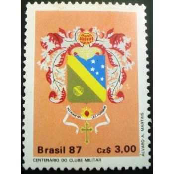 Imagem similar à do selo postal do Brasil de 1987 Clube Militar U