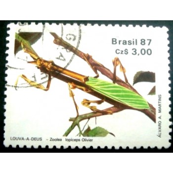 Imagem similar à do selo postal do Brasil de 1987 Louva-a-deus