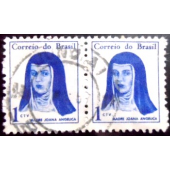 Par de selos do Brasil de 1955 Madre Joana Angélica U