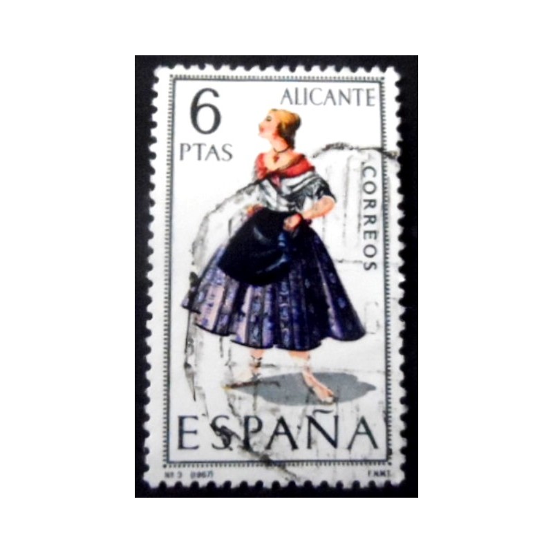 Selo postal da Espanha de 1967 Girl in costume of Alicante