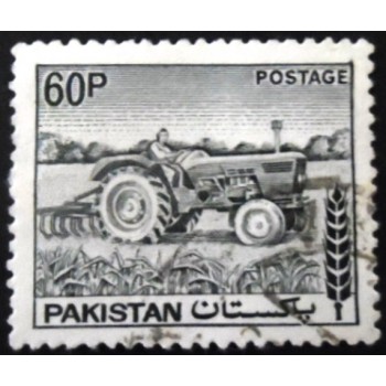 Selo postal do Paquistão de 1978 Tractor 60