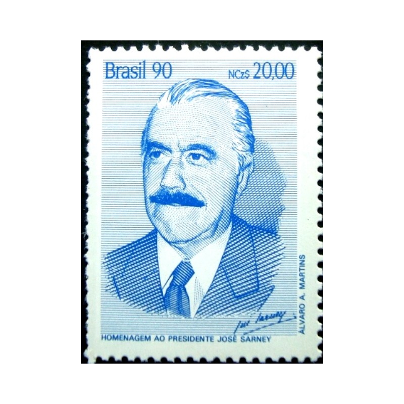 Selo postal do Brasil de 1990 José Sarney M