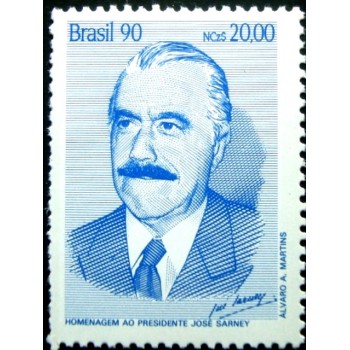 Selo postal do Brasil de 1990 José Sarney M