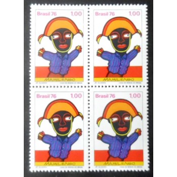 Quadra de selos postais do Brasil de 1976 Mamulengo M