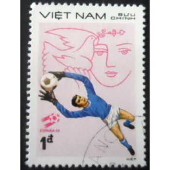 Selo postal do Vietnã de 1982 Goalkeeper catching ball