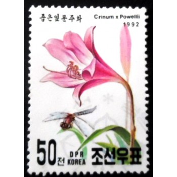 Selo postal da Coréia do Norte de 1992 Crinum x Powellii