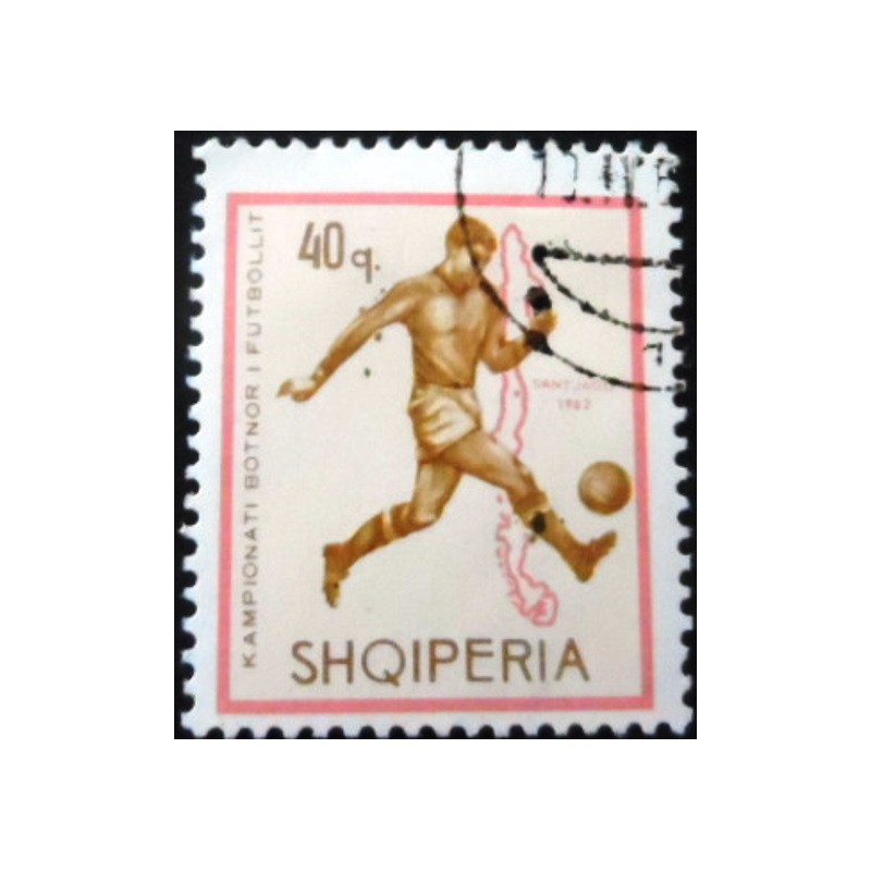 Selo postal da Albânia de 1966 Soccer Player and Map of Chile 40