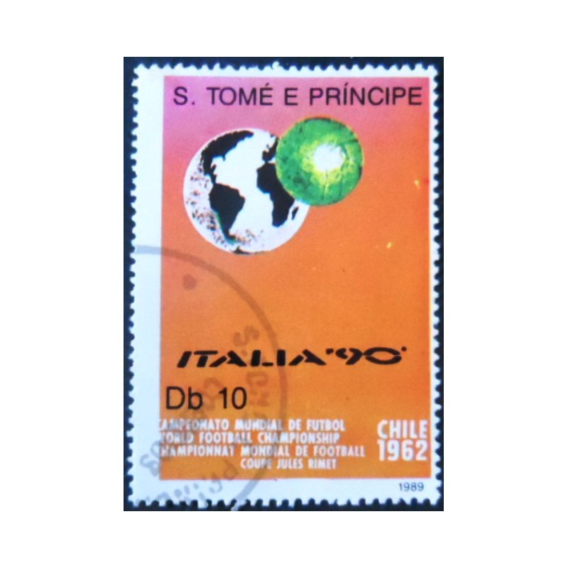 Selo postal de S.Tomé e Príncipe de 1989 Globe and soccer ball 1962